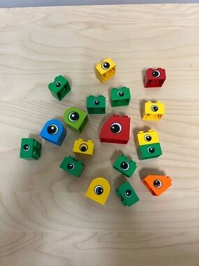 LEGO Duplo Eye Blocks - Green, Yellow, Red, Blue, Orange - Toddler Toy